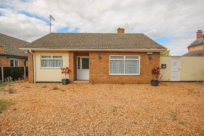 2 Bedroom Detached Bungalow For Sale In Sutton Road, Terrington St Clement, King's Lynn, PE34