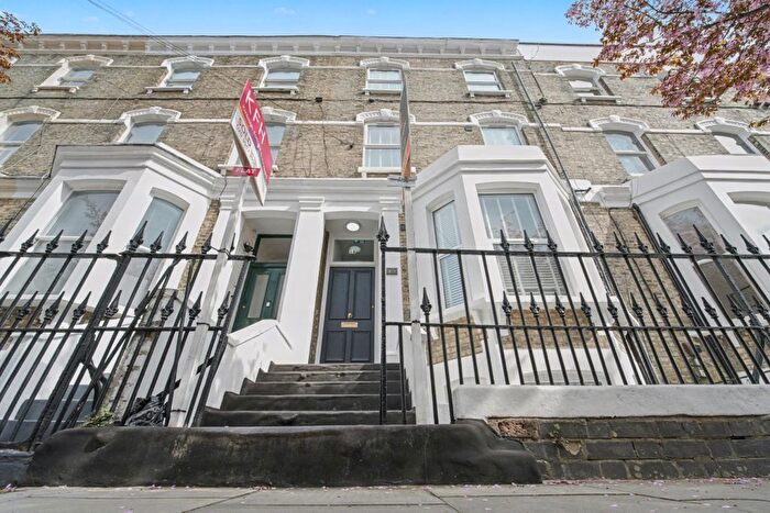 2 Bedroom Flat For Sale In Hetley Road, London, W12