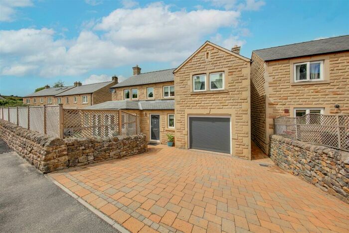 4 Bedroom House For Sale In Thatchers Croft, Tansley, DE4