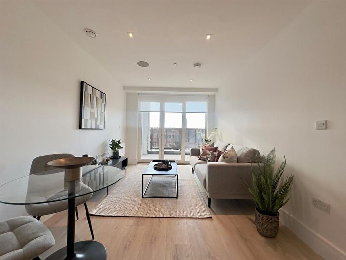 1 Bedroom Flat To Rent In Carshalton Road, Sutton, SM1