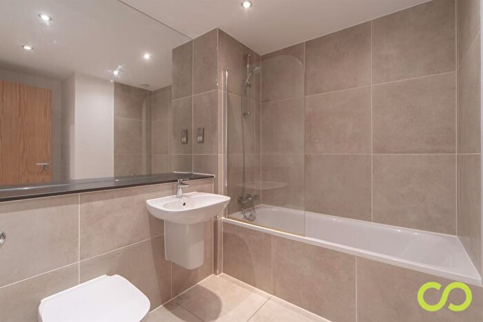 1 Bedroom Flat To Rent In Emerald House, Lansdowne Road, East Croydon, CR0