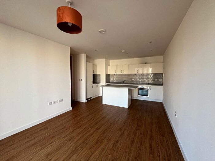 2 Bedroom Apartment To Rent In City Road, Manchester, M15
