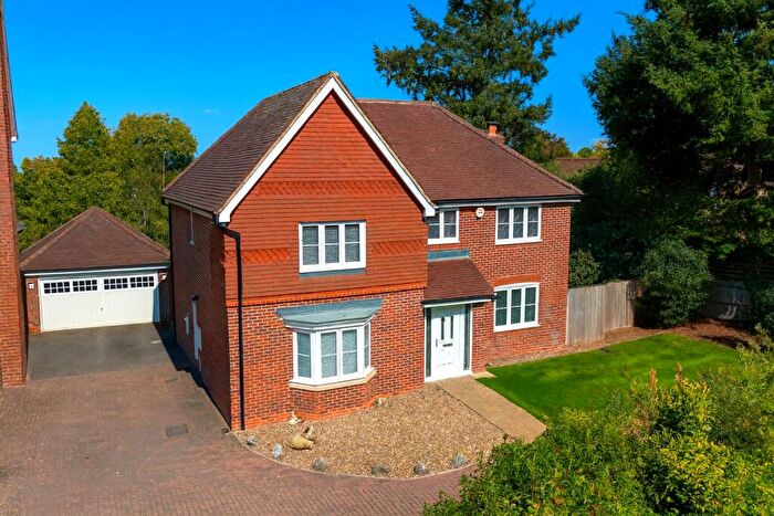 5 Bedroom Detached House For Sale In Clarendon Rise, Tilehurst, Reading, Berkshire, RG31