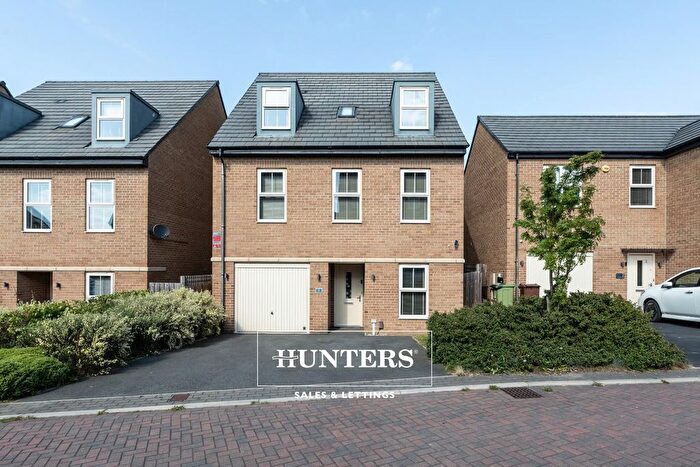 5 Bedroom Detached House For Sale In Colclough Close, Castleford, WF10