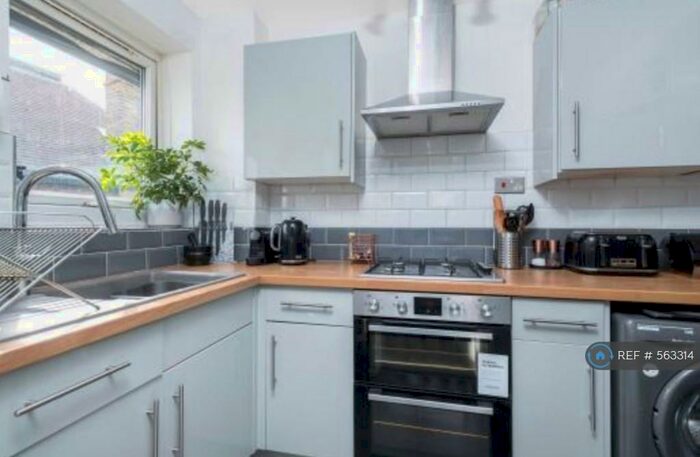 1 Bedroom Flat To Rent In Freeland Court, Sidcup, DA15