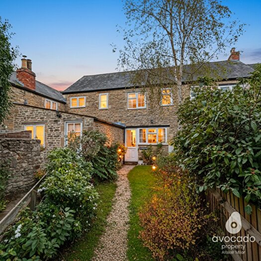 2 Bedroom Cottage For Sale In Curlew Cottage, Fencott, Kidlington, Oxfordshire, OX5