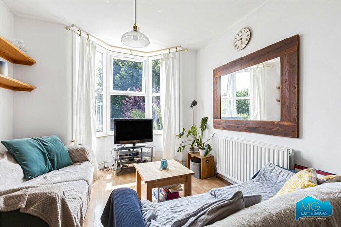 3 Bedroom Apartment To Rent In Mattison Road, Haringey, London, N4