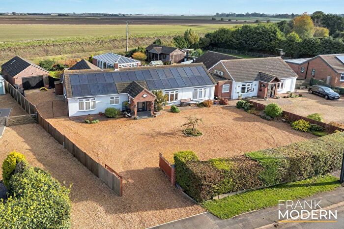 4 Bedroom Detached House For Sale In Nene Terrace, Crowland, PE6