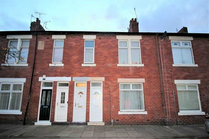 3 Bedroom Flat To Rent In Aln Street, Hebburn, NE31
