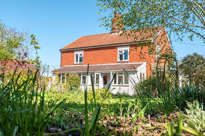 4 Bedroom Detached House For Sale In Common Road, Bressingham, IP22
