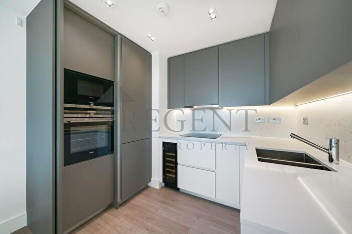 2 Bedroom Apartment For Sale In Carrara Tower, Bollinder Pl, City Rd, EC1V
