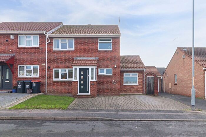 3 Bedroom Semi-Detached House For Sale In Summerfield Road, Margate, Kent, CT9