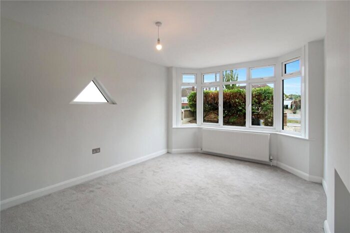 3 Bedroom Bungalow For Sale In Bridgwater Drive, Westcliff-on-Sea, Essex, SS0