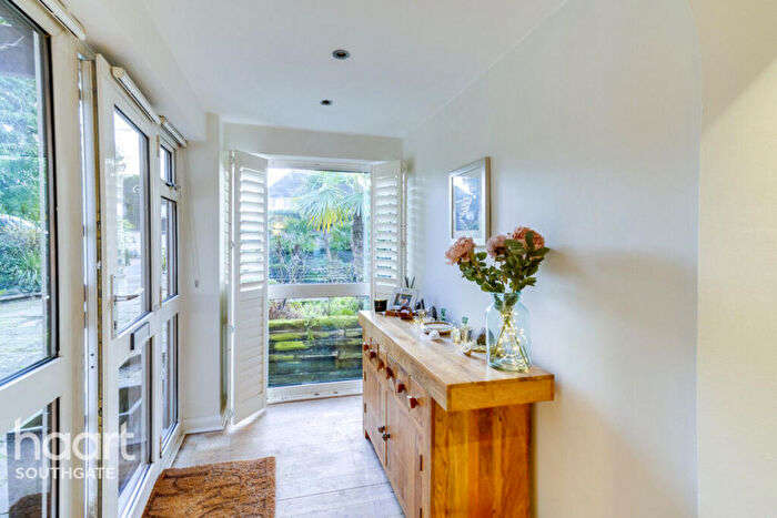 4 Bedroom Detached House For Sale In Northaw Road West, Potters Bar, EN6