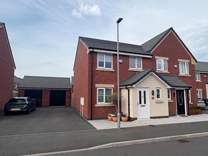 3 Bedroom Semi Detached House For Sale In Healy Close, Sileby, Leicestershire, LE12