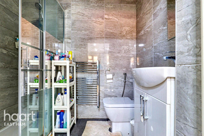 4 Bedroom Terraced House For Sale In Roman Road, London, E6