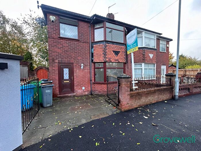 3 Bedroom Semi-Detached House To Rent In Westcraig Avenue, Manchester, M40