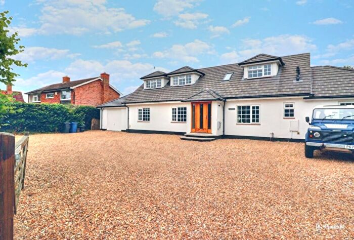 5 Bedroom Bungalow To Rent In Heath End Road, Little Kingshill, Great Missenden, Buckinghamshire, HP16