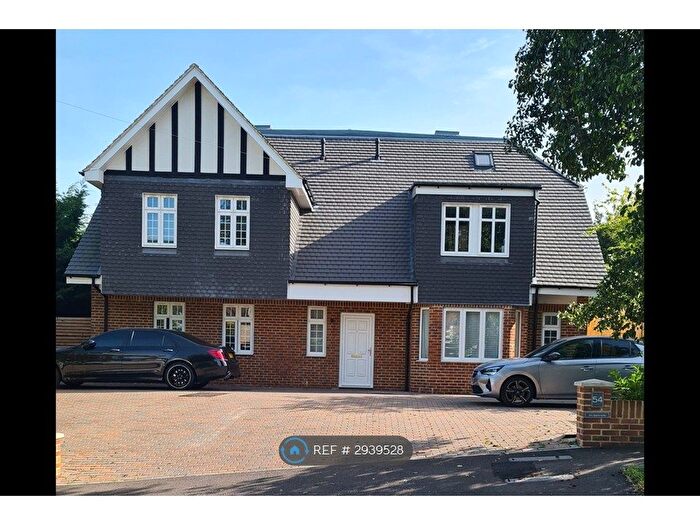 2 Bedroom Flat To Rent In Ark Apartments, South Croydon, CR2