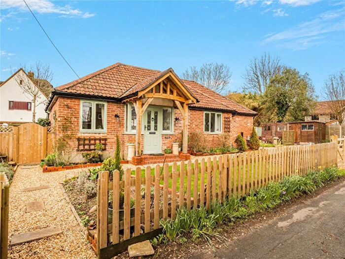 2 Bedroom Detached Bungalow For Sale In Lynes Lane, Ringwood, Hampshire, BH24