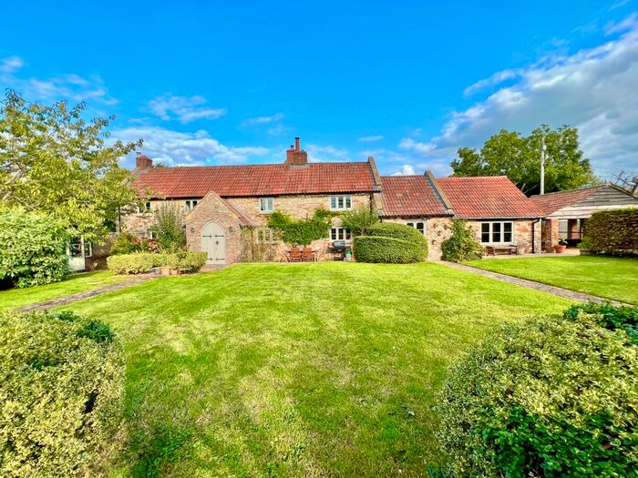3 Bedroom Barn Conversion For Sale In Chelwood, Bristol, BS39