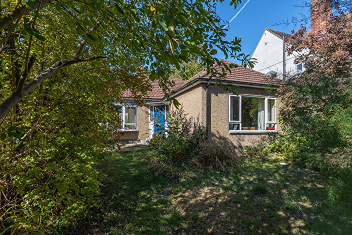 2 Bedroom Detached Bungalow For Sale In Underhill, Moulsford, OX10