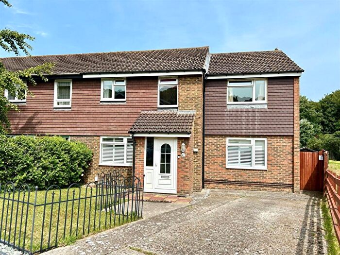 4 Bedroom Semi-Detached House For Sale In Thornbush Crescent, Portslade, Brighton, BN41