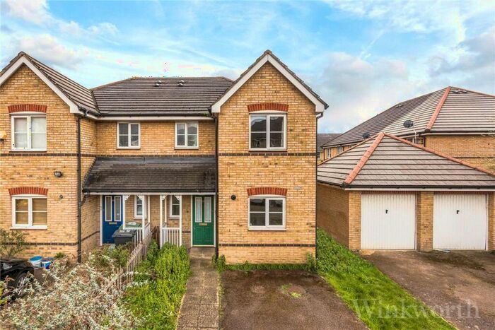 3 Bedroom Semi-Detached House To Rent In Joseph Hardcastle Close, New Cross, London, SE14