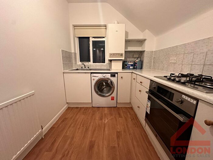 1 Bedroom Flat To Rent In Outram Road, Addiscombe, Croydon, CR0