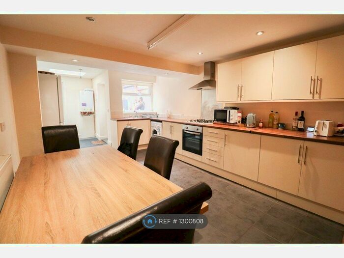 4 Bedroom Terraced House To Rent In Cecilia Road, Leicester, LE2
