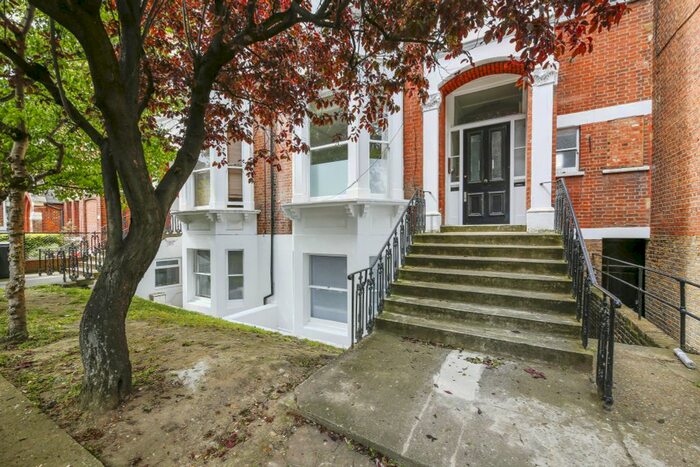 Studio To Rent In Fulham Road, London, SW6