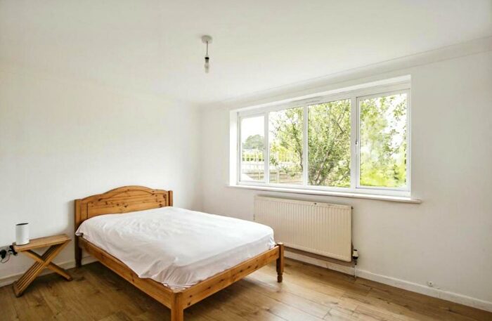3 Bedroom Bungalow For Sale In Webbs Close, Ashley Heath, BH24