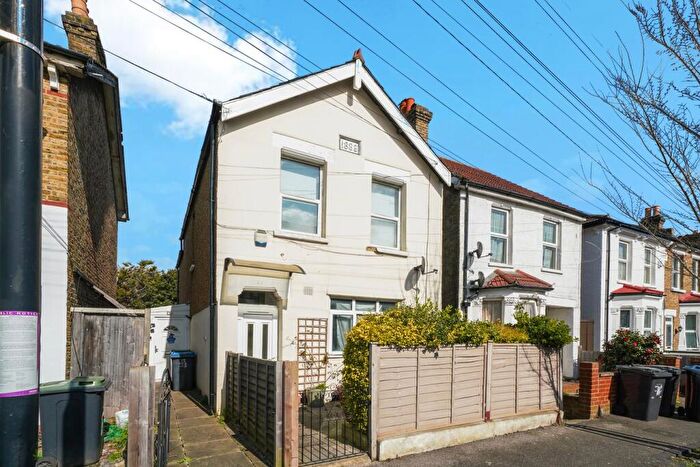 1 Bedroom Flat For Sale In Westbury Road, Croydon, CR0