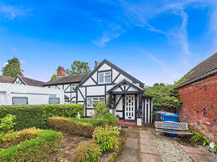 2 Bedroom Cottage For Sale In Park Road, Alrewas, DE13