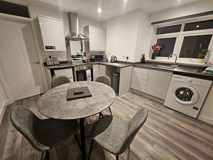 1 Bedroom Flat To Rent In Lynchford Road, Farnborough, GU14