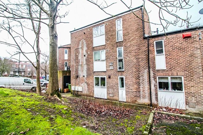 2 Bedroom Flat For Sale In Bamburgh Close, Oxclose, Washington, NE38