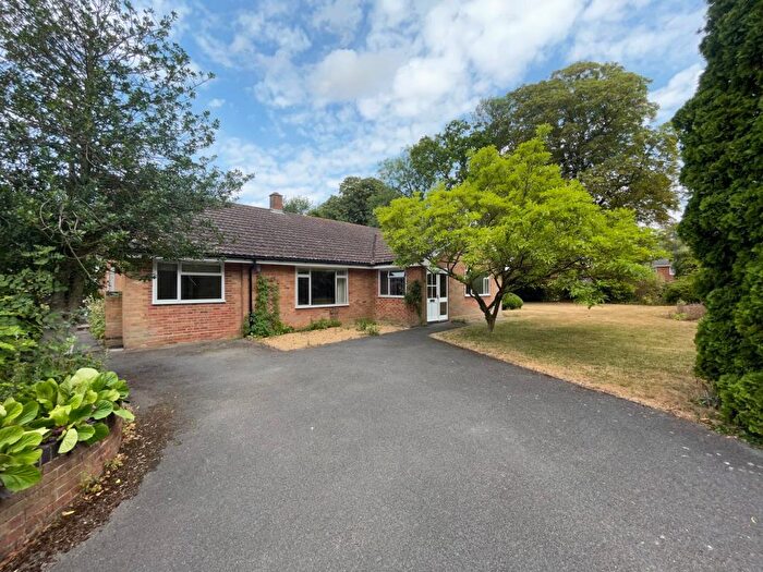 4 Bedroom Bungalow To Rent In Folly Lane, North Crawley, MK16