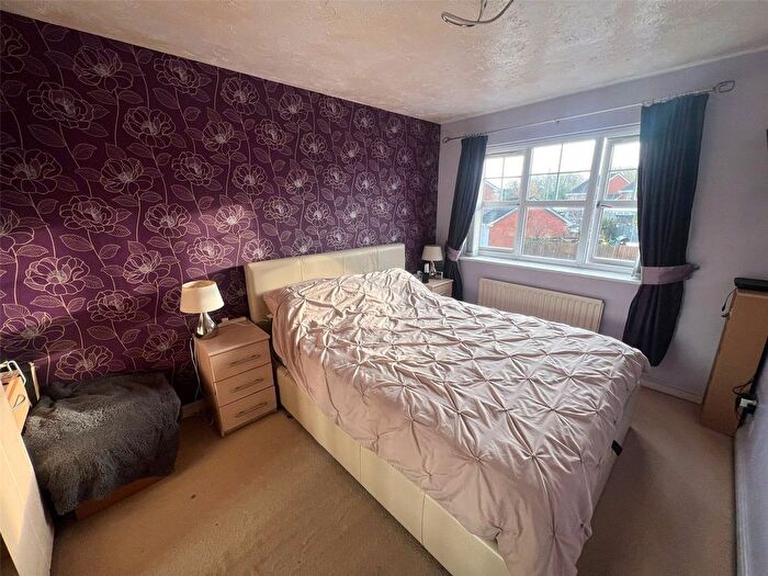 3 Bedroom End Of Terrace House For Sale In Brockenhurst Way, Longford, Coventry, Warwickshire, CV6