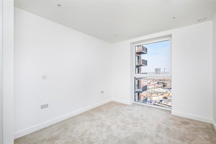 2 Bedroom Apartment To Rent In Quay Walk, London, HA0