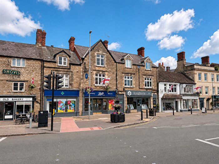 1 Bedroom Apartment For Sale In Market Place, Brackley, NN13