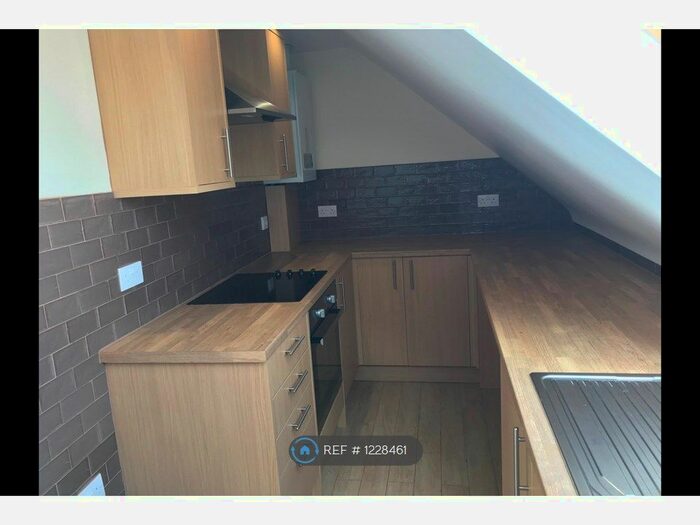 1 Bedroom Flat To Rent In Southampton Road, Ringwood BH24
