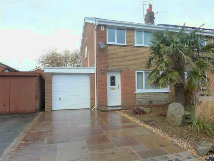 3 Bedroom Semi-Detached House To Rent In Hambleton Drive, Penwortham, PR1