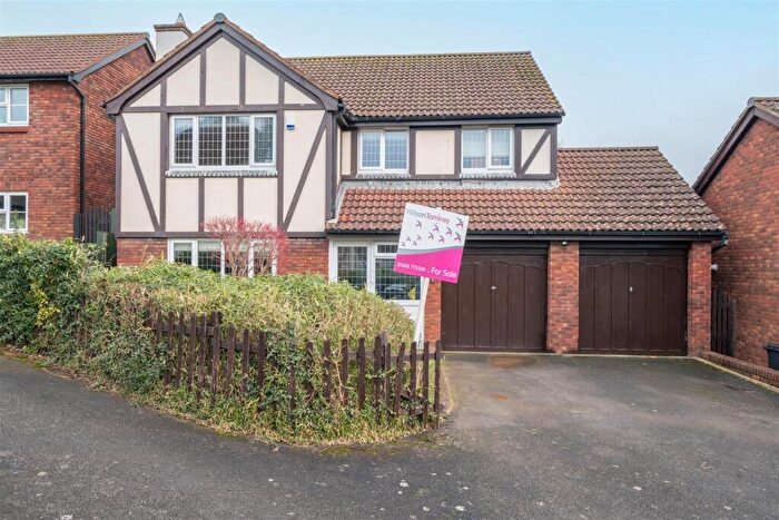 4 Bedroom Detached House For Sale In Whitecross Drive, Weymouth, DT4