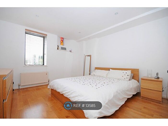 2 Bedroom Flat To Rent In St Aidans Road, London, W13