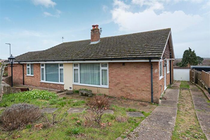 2 Bedroom Bungalow For Sale In Cedar Road, Sturry, Canterbury, CT2