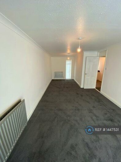 2 Bedroom Flat To Rent In Lumley Close, Washington, NE38