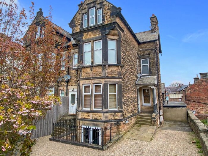 1 Bedroom Flat To Rent In West Cliffe Grove, Harrogate, HG2