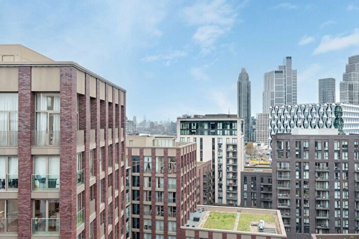 3 Bedroom Flat To Rent In Bloom West, Nine Elms, Nine Elms, London, SW11