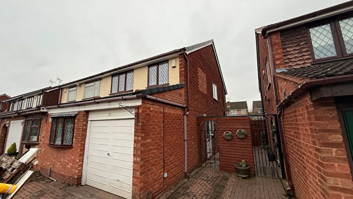 3 Bedroom Semi-Detached House To Rent In Watkins Road, Willenhall, WV12