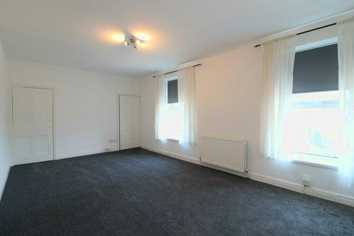 2 Bedroom Flat To Rent In Lansdowne Rd (First & Top Floor), Canton, Cardiff, CF5